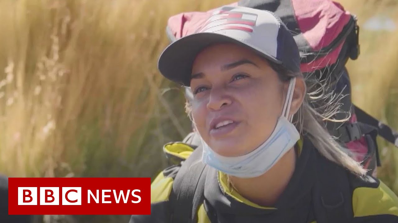 Venezuelan migrants travel through desert to reach Chile – BBC News
