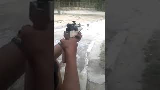 test anti tembak batu badar besi pada botol kaca test anti tembak batu badar besi pada botol kaca
