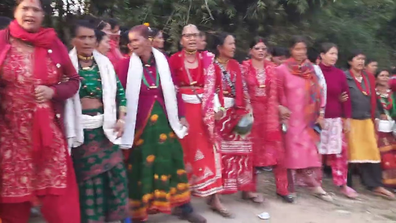 के  मेरा कनिका हुन् के कोई पार्टी चिन्दैन महिला-महिला Deuda Khel 