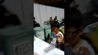 2歳男の子、メガネかけてみた。