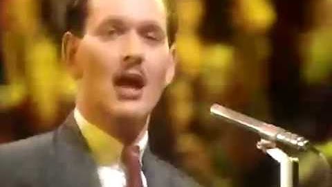 Modern      Romance    --     Ay   Ay    Ay   Ay    Moosey   Video   HQ