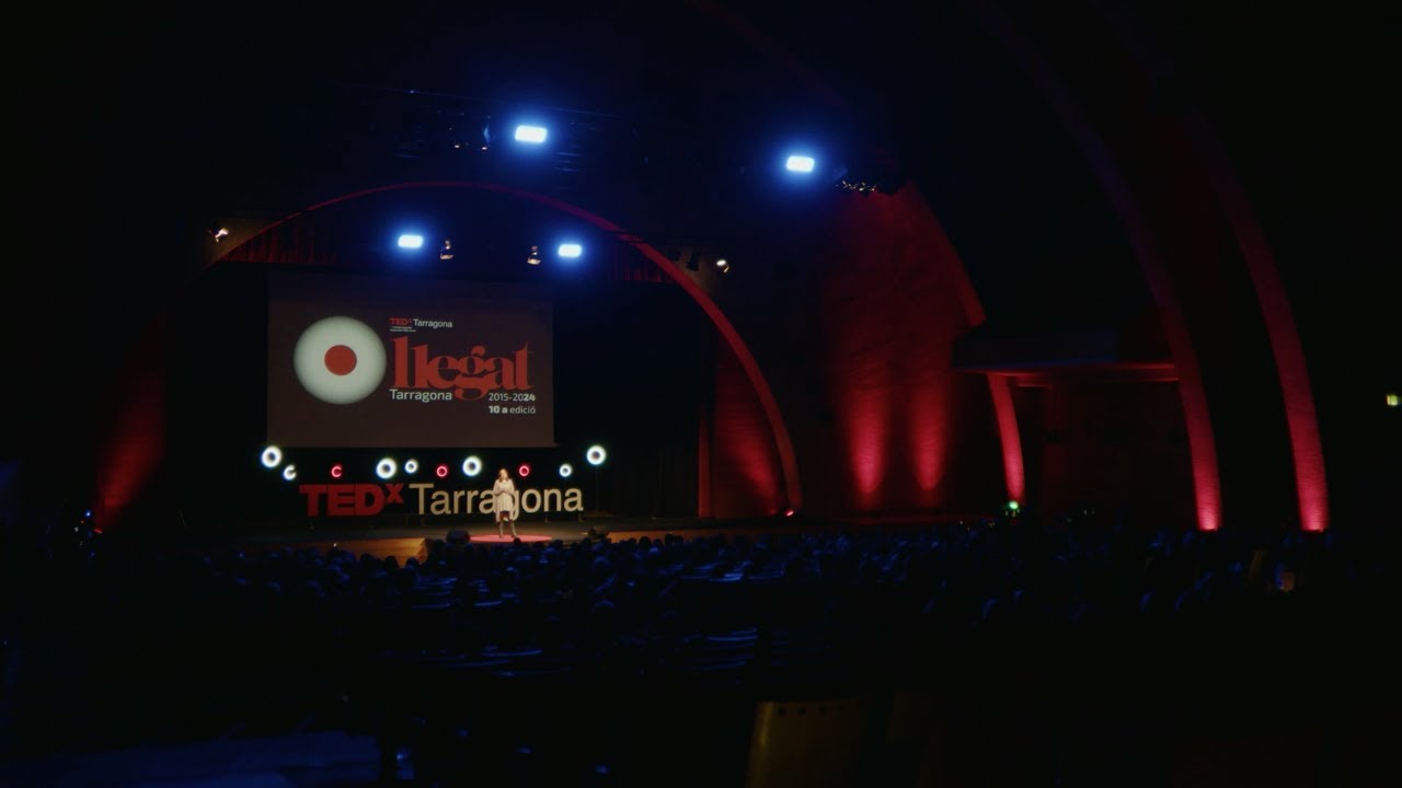 Mites i creences sobre les llengües. | Marina Massaguer Comes | TEDxTarragona