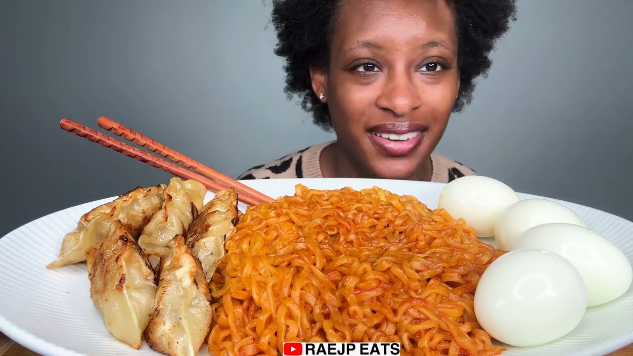 ASMR EATING SPICY FIRE NOODLES BULGOGI DUMPLINGS SPICY EGGS MUKBANG EATING ASMR 먹방 REAL SOUND