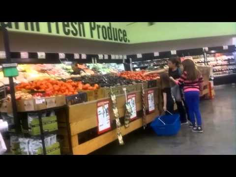 Short film of foodmaxx vlog