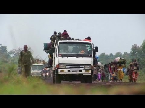 Combates no Leste da RDC fazem milhares de novos refugiados - YouTube