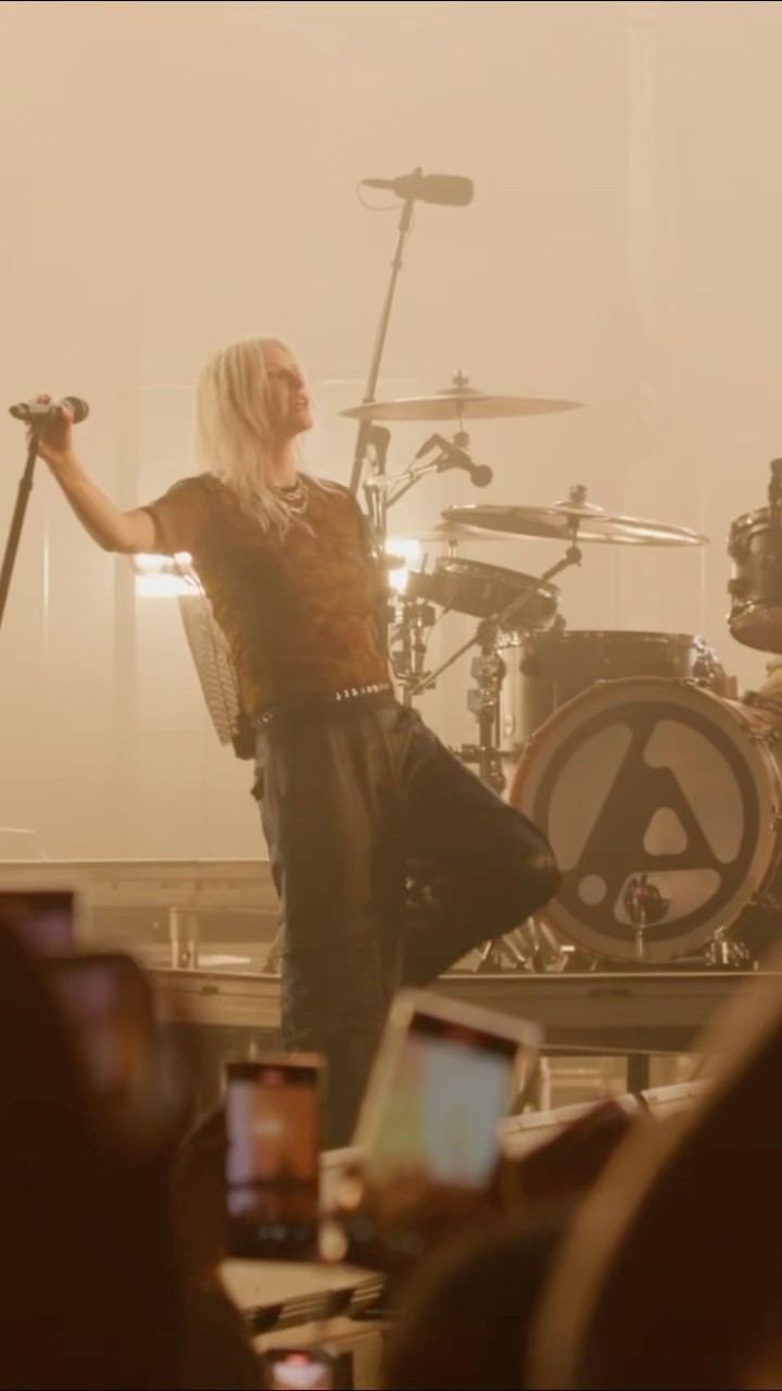 Overflow, Live from Monterrey, Feb 5th.