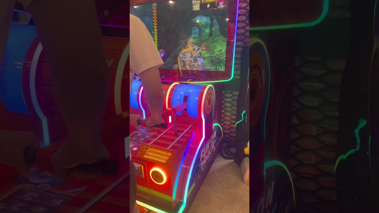 Intense arcade game machine 