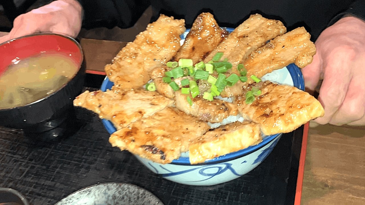 【富山食堂】肉食系嫁と小杉にある超穴場店の大人気メニューでランチ