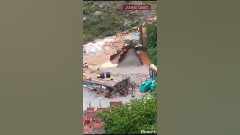 Road connecting T3 and T5 (which bypasses Panthyal tunnel) washed off