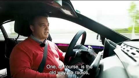 Komunikacija V2I in V2V (V2I and V2V communication)