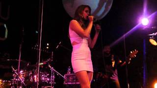 Lana del Rey-You Can Be The Boss-live@Nouveau Casino Paris 07-11-2011