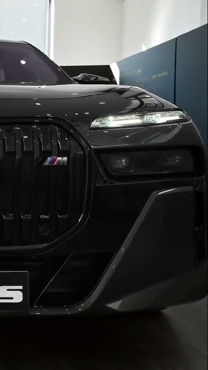 BMW 7 Series M750e 🪐 - YouTube