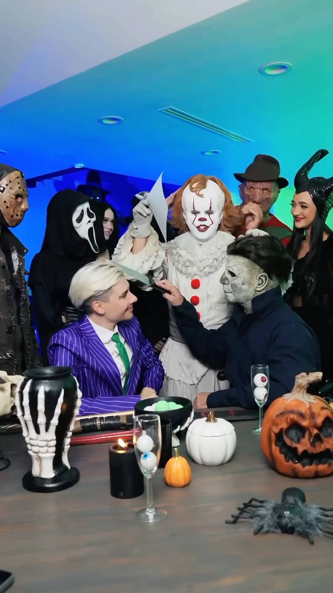 Kiss Challenge of 2024 ?