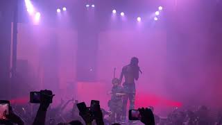 Travis Scott Brings 9 Year Old On Stage To Perform ‘Goosebumps’ Resimi