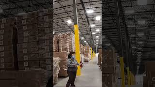 A typical day at the warehouse shipping orders #youtubeshorts #shorts #logistics