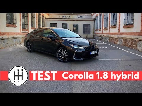 TEST Toyota Corolla sedan 1.8 Hybrid CZ/SK