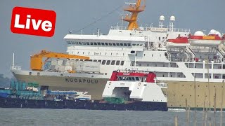 Live Delay Shipspotting KM Nggapulu taking over the ship in front of it