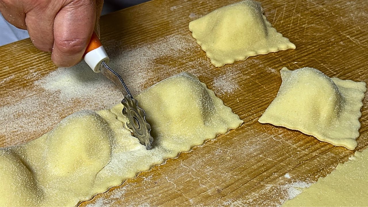 Ravioli di Patate Fatti in Casa! Idea di un Primo Piatto per il Pranzo di Natale ! Ricetta Facile.