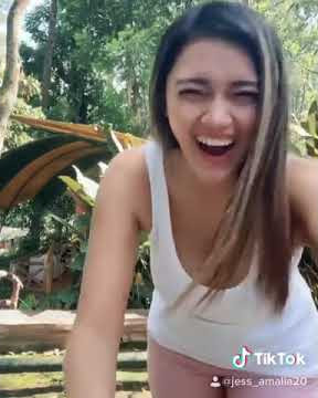 Jess Amalia Tiktok 'Sampai Bawah' ada yang berdiri!! #hot #pemersatubangsa
