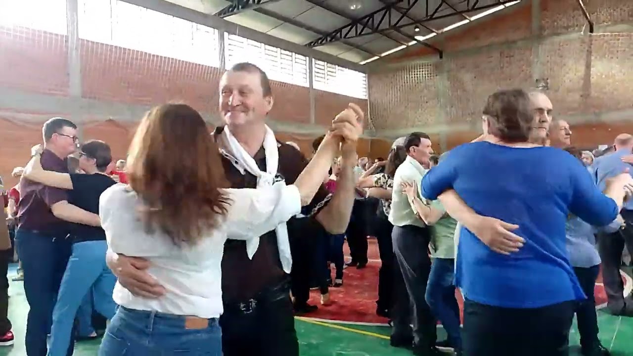 Companhia Do Trombone ao vivo..baile da terceira idade