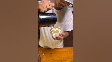 BUNNY 🐰 LATTE ART TUTORIAL #latteeart #coffee #latteartist #baristalatteart #bunny #freepourart #
