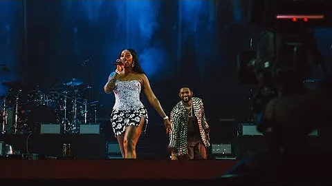 Tiwa Savage Performs with Usher For The First Time on Stage 2022