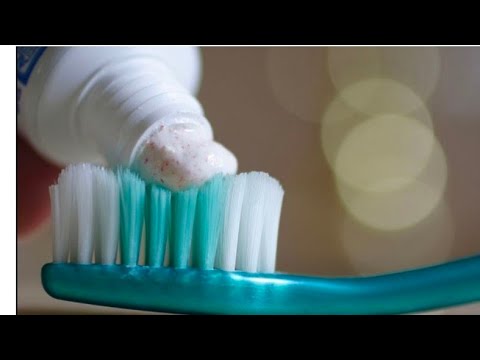 طريقه عمل معجون الاسنان لتبييض الاسنان