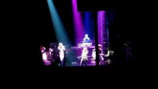 Kelly Clarkson - Walking After Midnight (Glasgow)