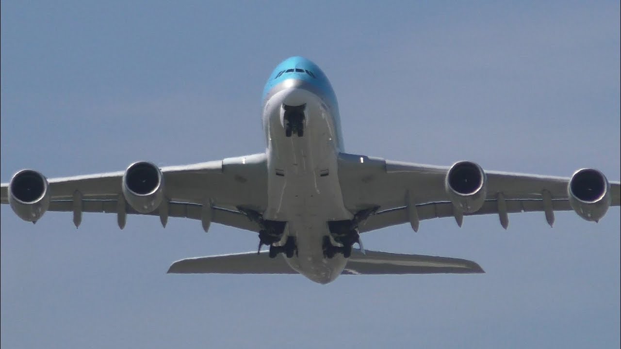 Korean Air Airbus A380-800 Landing and Takeoff at Sydney Airport | HL7622