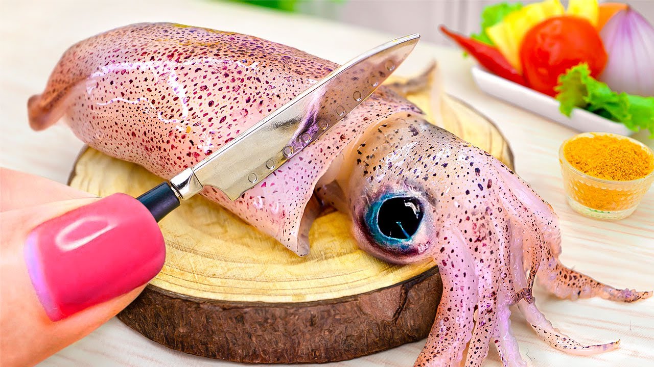 Best Recipe for Seafood Lovers 🍝🦑 How to Make Mini Stir-Fried Tomato Squid Noodles | Mini Yummy