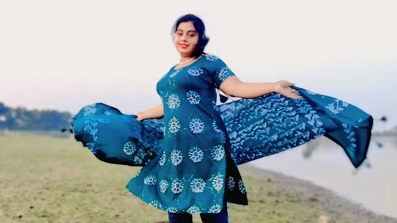 সাগরের মতই গভীর আকাশের মতই অসীম/Sagorer Motoi Govir/Bangla Anupom Move Song/New Dance Subrna