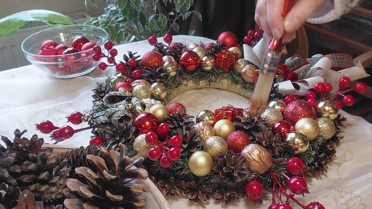 Bright Christmas Wreath DIY/Easy Step-by-Step Tutorial