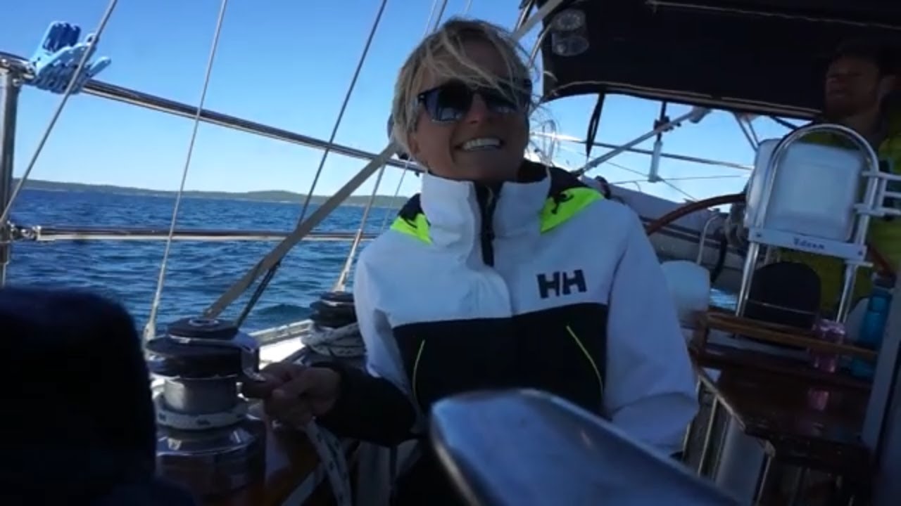 Late Season Lake Superior Sailing | Four Sheets to The Wind Ep. 10