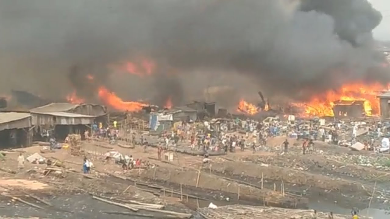 BREAKING: Oko-Baba Sawmill Plank market, Ebute Metta, Lagos on fire