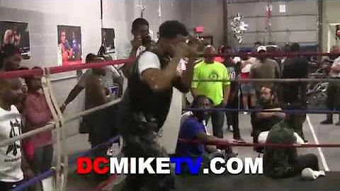GARY ANTUANNE RUSSELL THROWING FAST AND ACCURATE S...