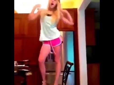 Hot girl dance on home | Must Watch