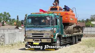 Doosan DX225LCA Excavator Specialized On A Fuso Self Loader Truck