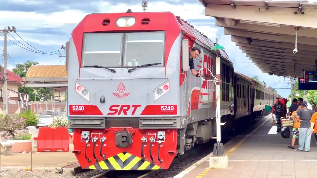 SRT. #จะพ่วงโหดไปไหน!? สถานีนครปฐมในวันที่ขบวน 37+45 พ่วงรถนอนแอร์ยาวมาก รถเสบียงพ่วงเกือบท้ายขบวน