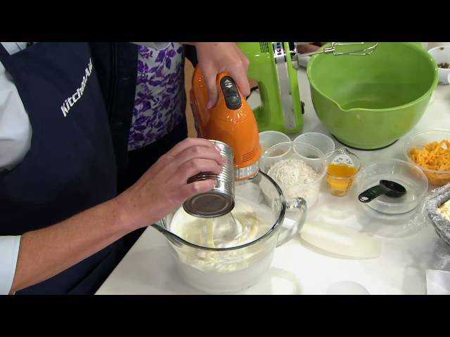 KitchenAid 9-speed Digital Hand Mixer w/ Wire Whisk & Blender Rod on QVC 