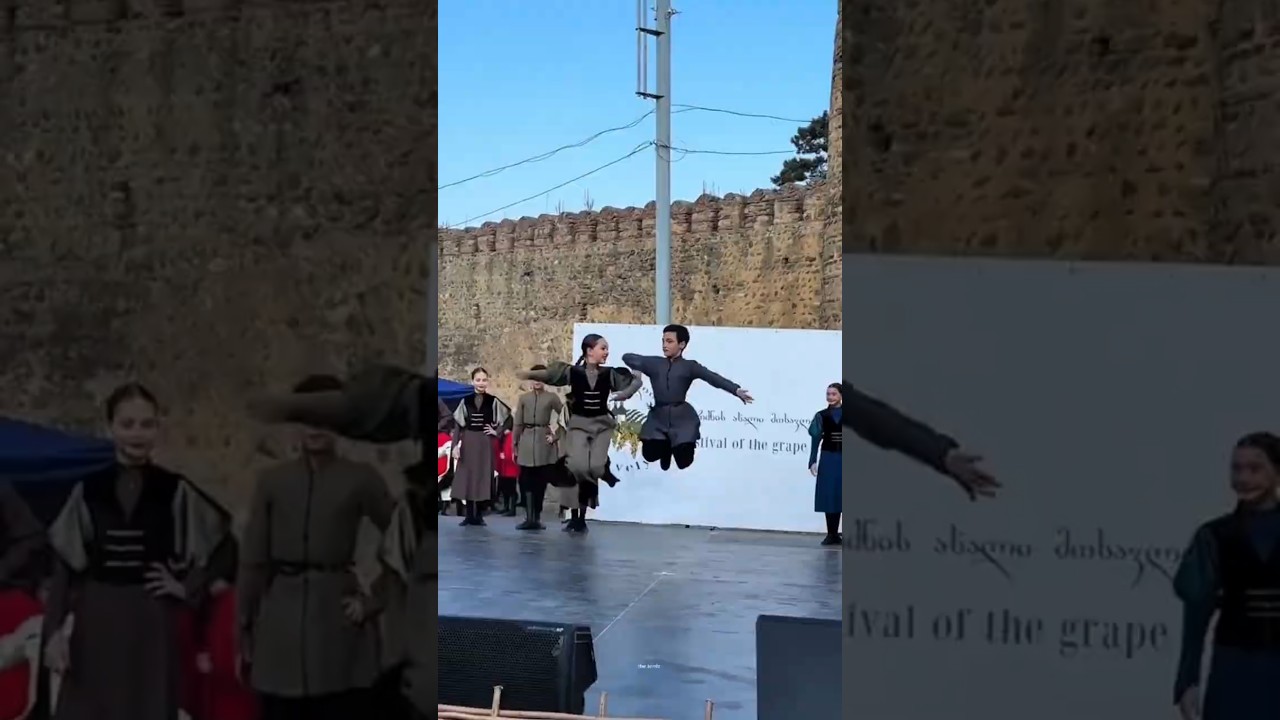 Грузинский танец в исполнении детей 🔥
