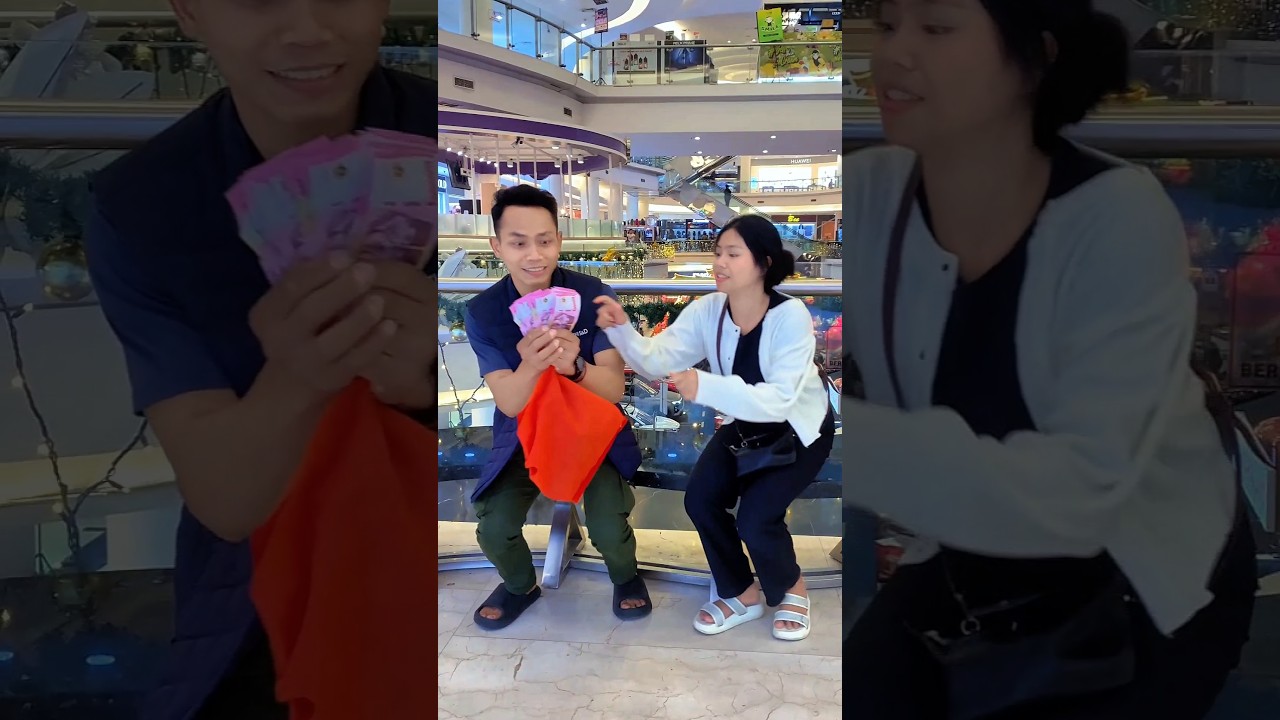 Розыгрыш с деньгами в сумке, очень смешно, ха-ха 