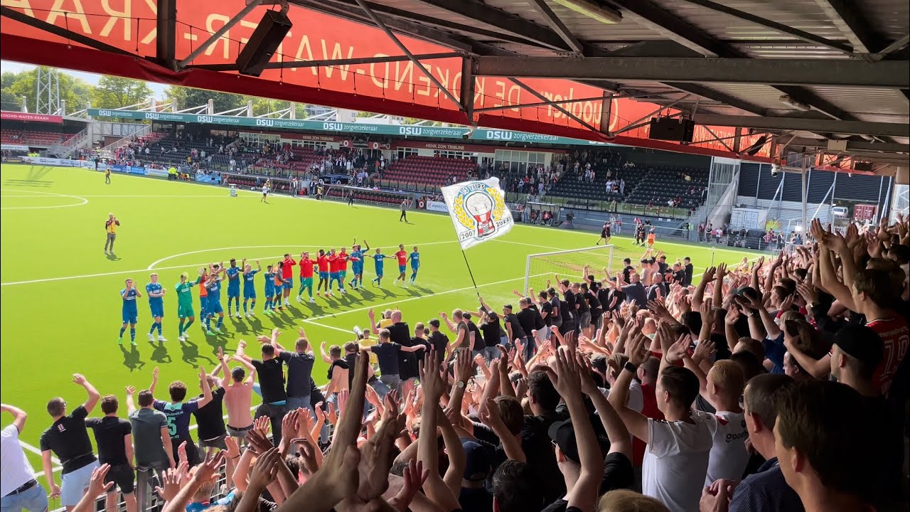 Spelers bedanken het uitvak 👊🏻 Excelsior-PSV : 28/08/2022 : 1-6 - YouTube