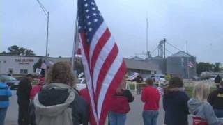 Crowd gathers to support family of fallen soldier