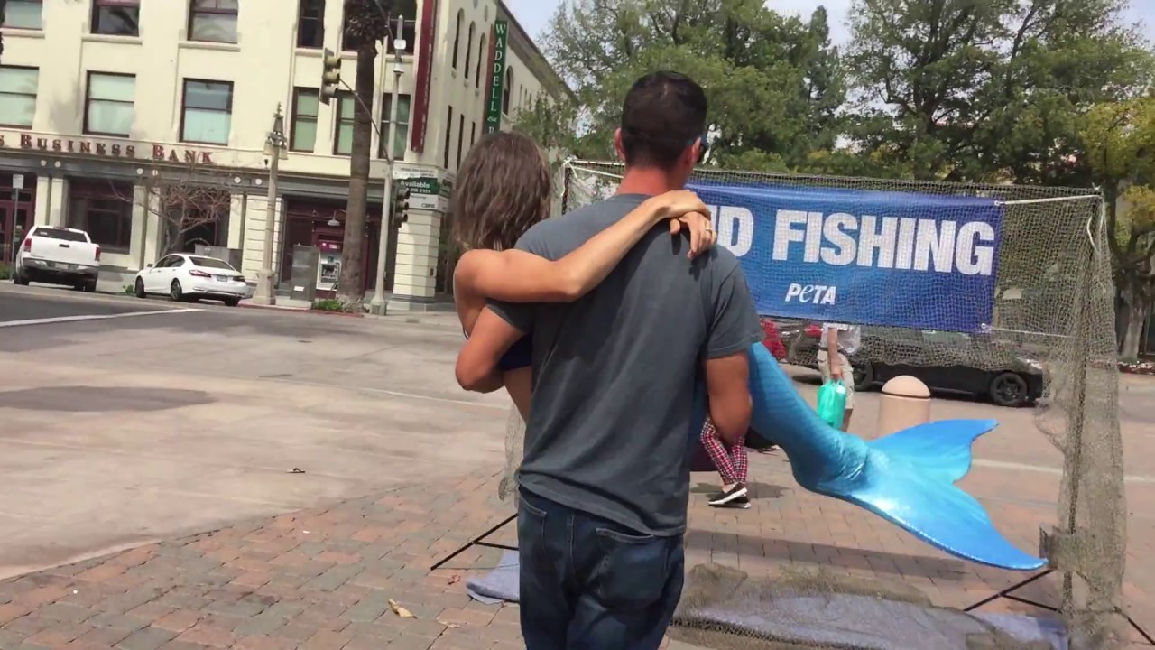 Vegan Vlog | DXE x PETA End Fishing Demo