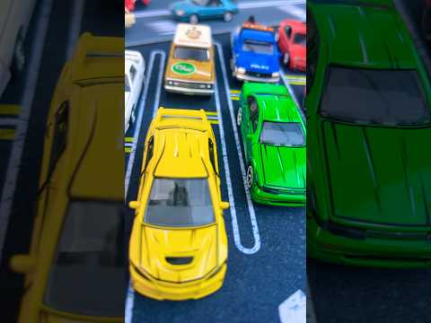 Mini GT vs