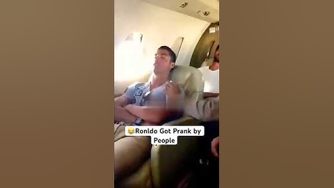 😂 Cristiano Ronaldo Gets Pranked on Flight – Hilarious Reaction! #shorts