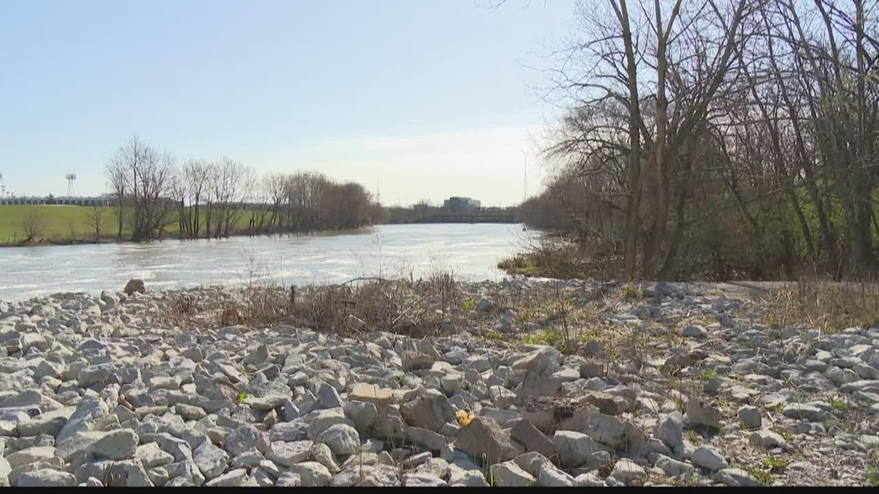 Missing teen’s body found in White River - YouTube