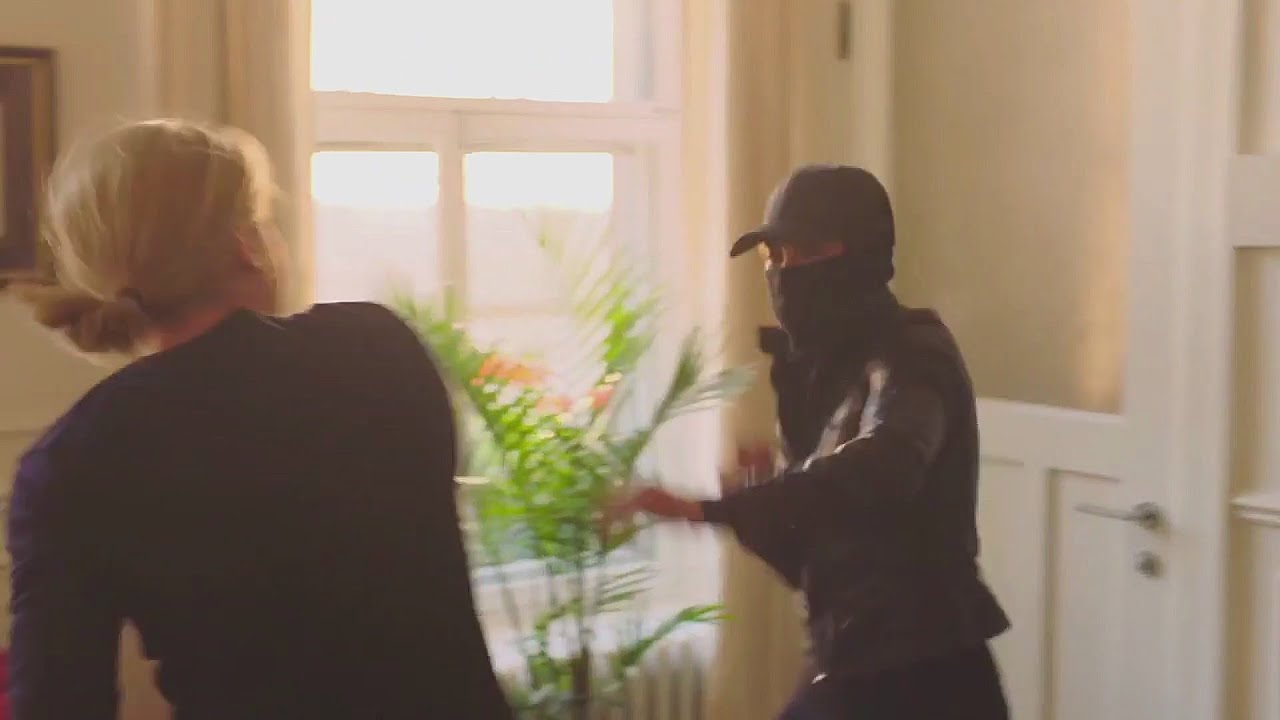 Катя Винтер против Анны Силк [Кровь и сокровища - 1 сезон, 11 серия - Возвращение королевы]