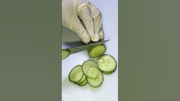 CUCUMBER EASY CUTTING #asmr #shorts #fruitscuttingskills #skills #satifying #amazing