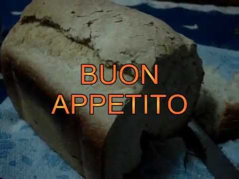 Pane fatto in casa con la macchina del pane \